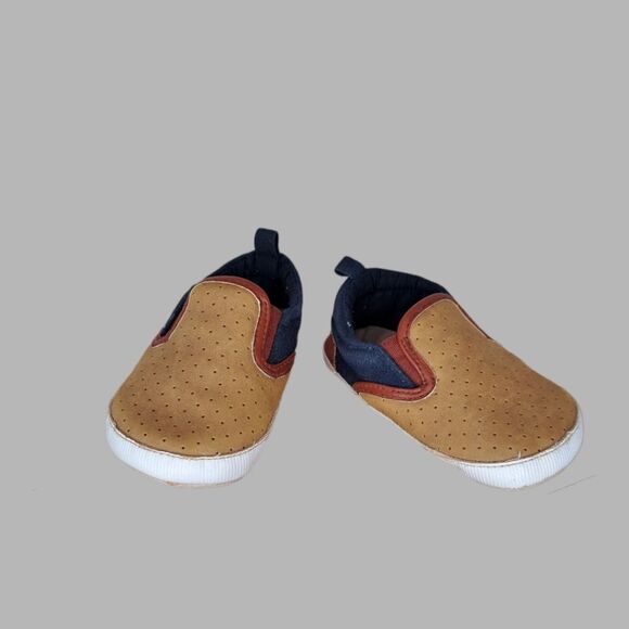 OshKosh B'Gosh Kids #OK02474 Baby Size 4 Slip On Soft Crib Shoe Tan + Blue - Picture 1 of 13